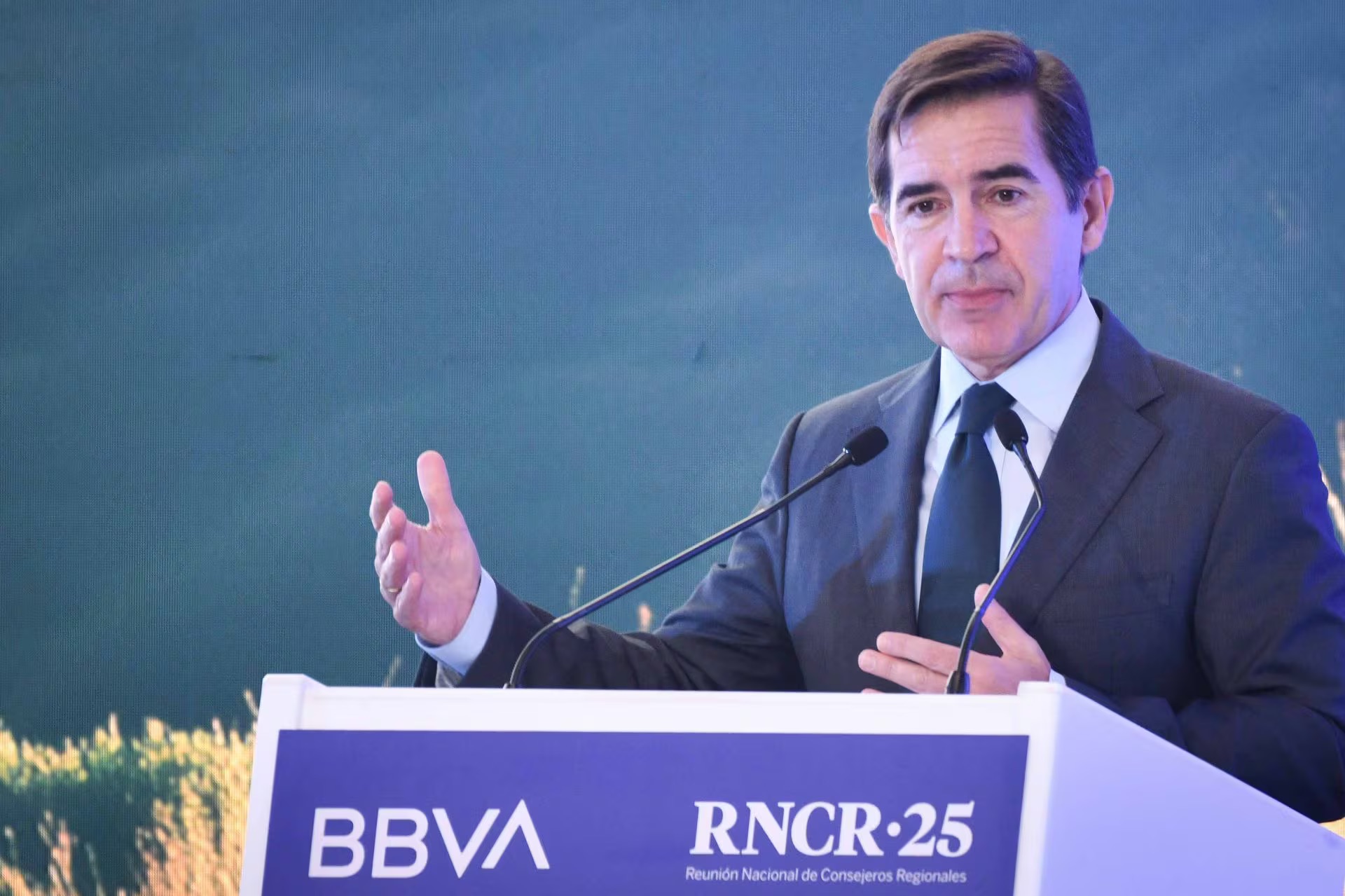 México impulsa a BBVA a invertir 100 mil mdp