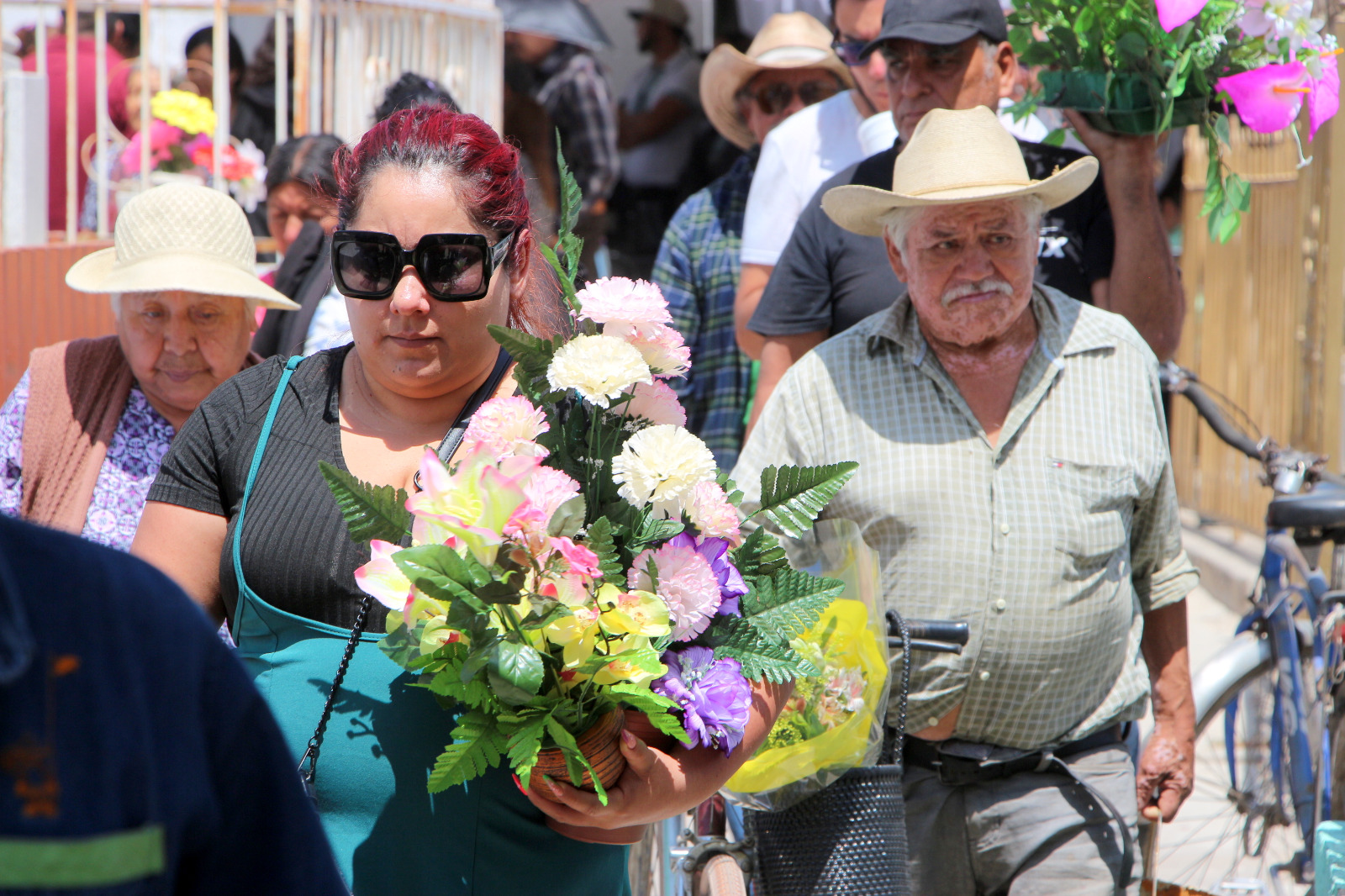 Saldo blanco en cementerios de Tlajomulco tras operativo del Día de las Madres