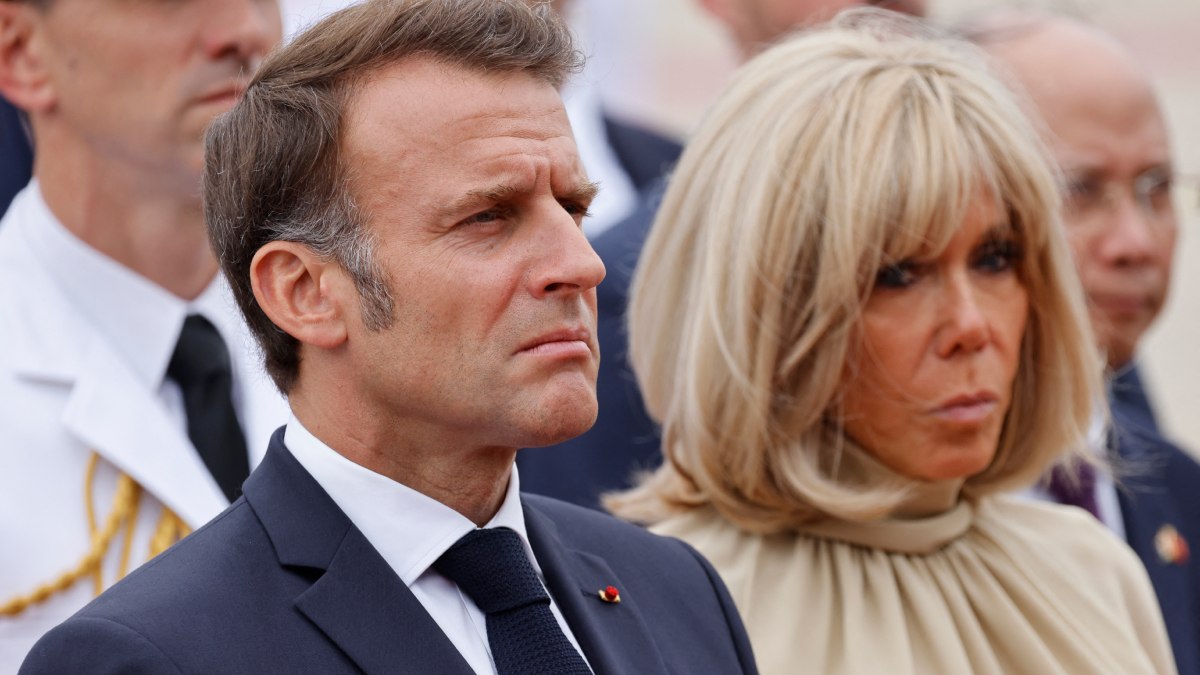 Presidencia francesa minimiza incidente entre Macron y su esposa