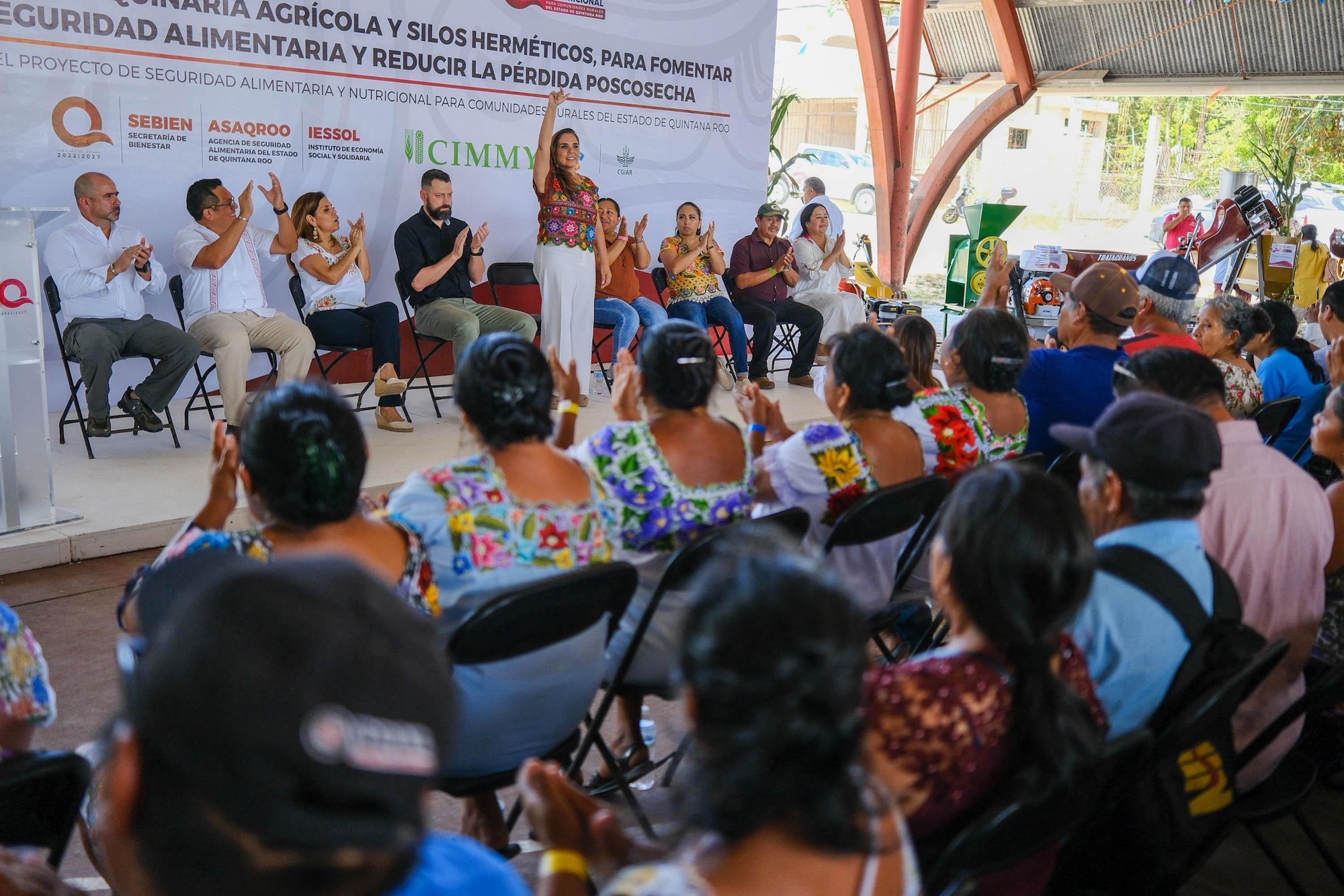 Entrega Mara Lezama maquinaria y silos herméticos a productores de maíz de Felipe Carrillo Puerto, José María Morelos, Bacalar y Othón P. Blanco
