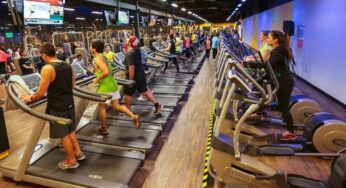 Entrenadores de Smart Fit ayudaron a mujer en CDMX 