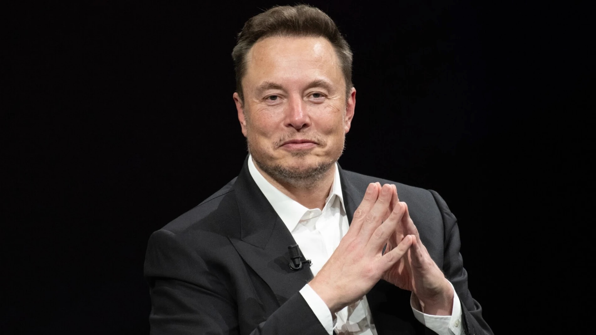 Donald Trump dice que Elon Musk continuará asesorando los recortes