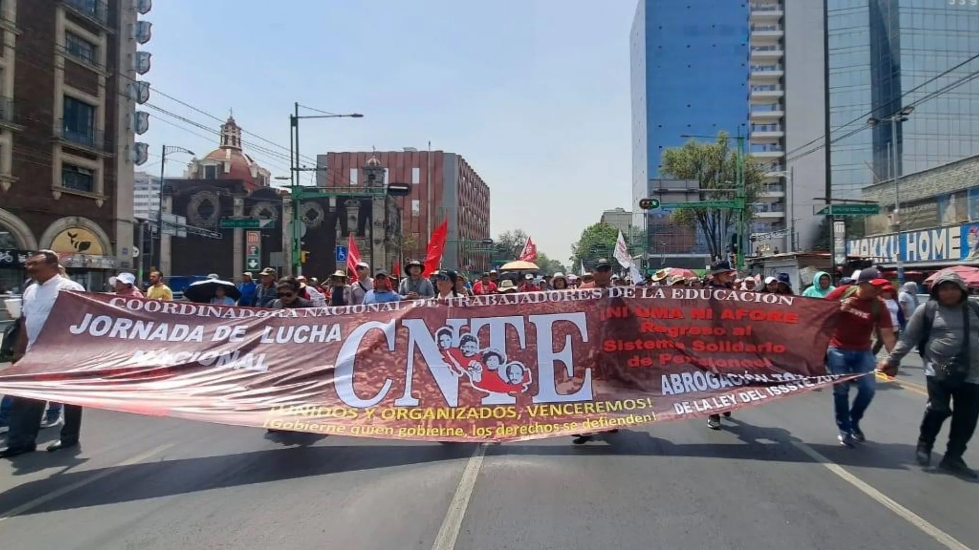 Megamarcha de maestros en CDMX