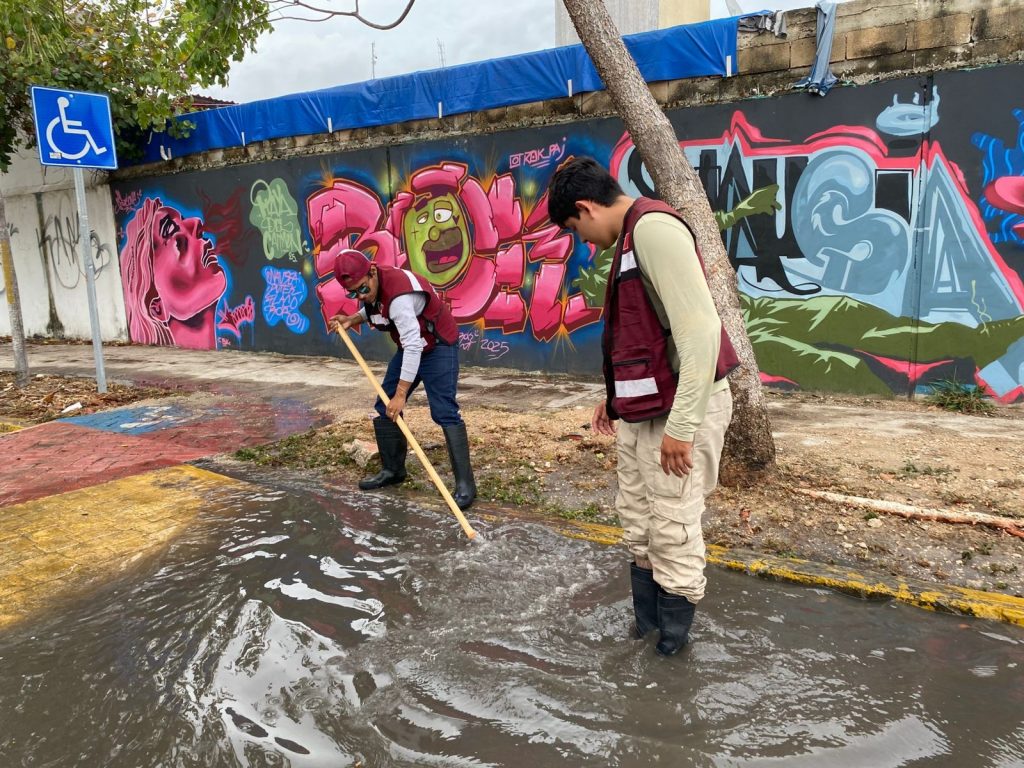 Activa Gobierno de Estefanía Mercado “Operativo Tormenta” para prevenir encharcamientos y garantizar seguridad en Playa del Carmen