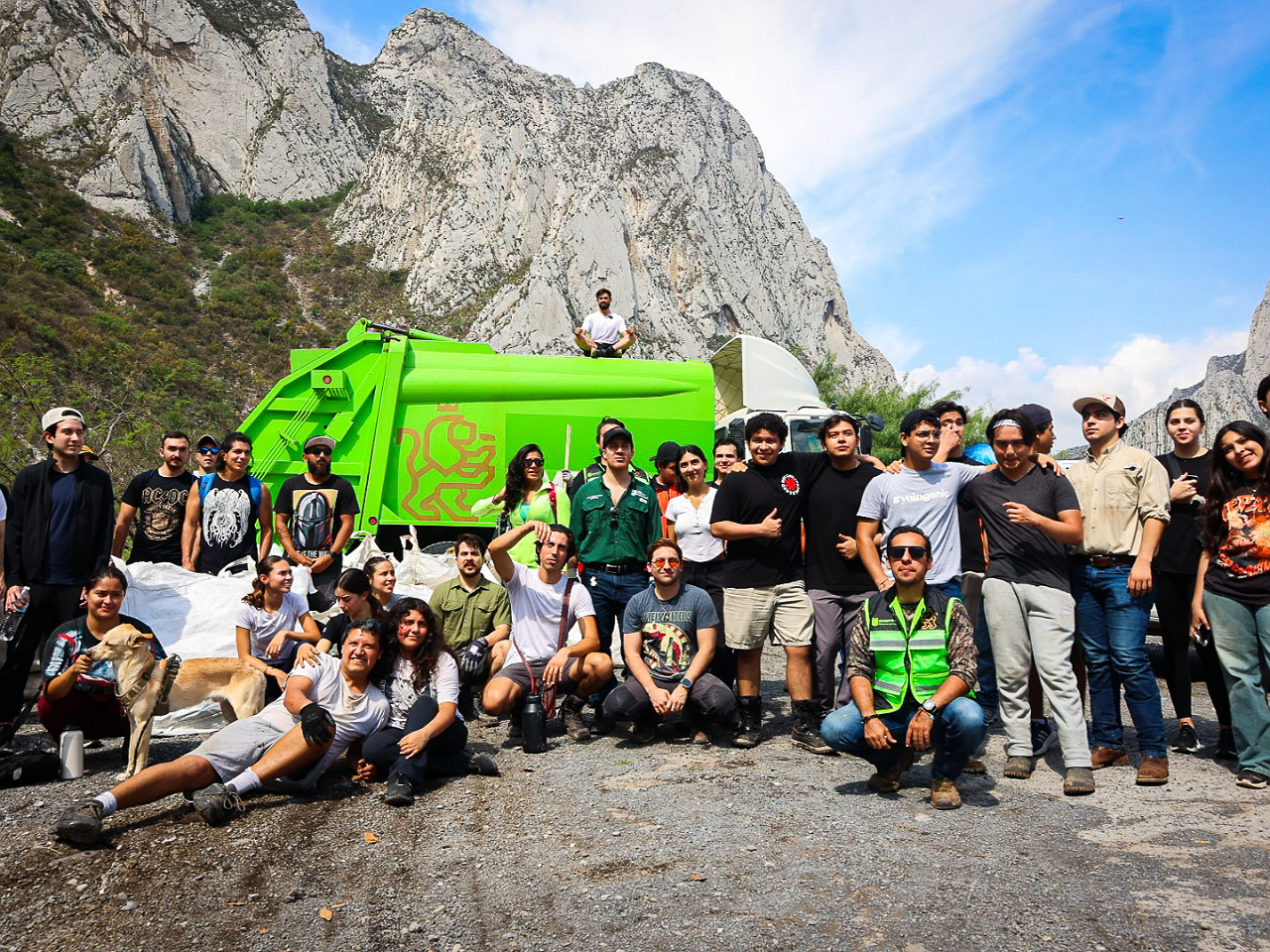 Secretaría de Medio Ambiente de Nuevo León y voluntarios unen fuerzas para limpiar La Huasteca