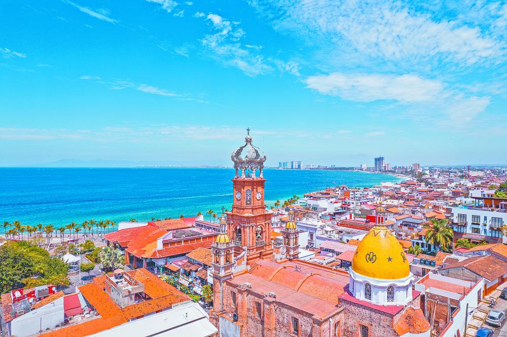 Crecimiento económico por turismo rosa en Puerto Vallarta