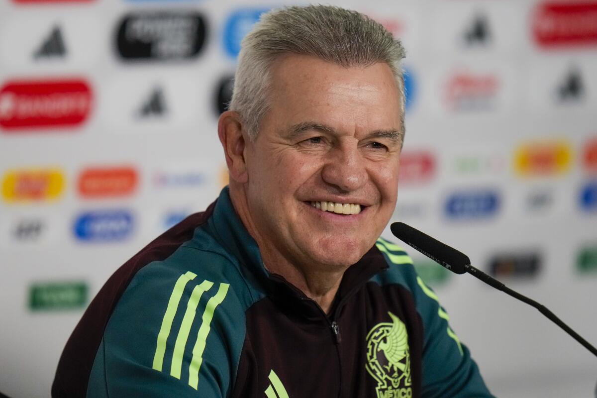 Aguirre impulsa a futbolistas mexicanos a buscar retos en Europa