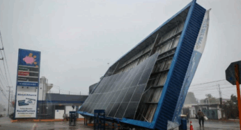 Fuertes lluvias en Chetumal provocan colapso de techo en gasolinera; autoridades llaman a extremar precauciones