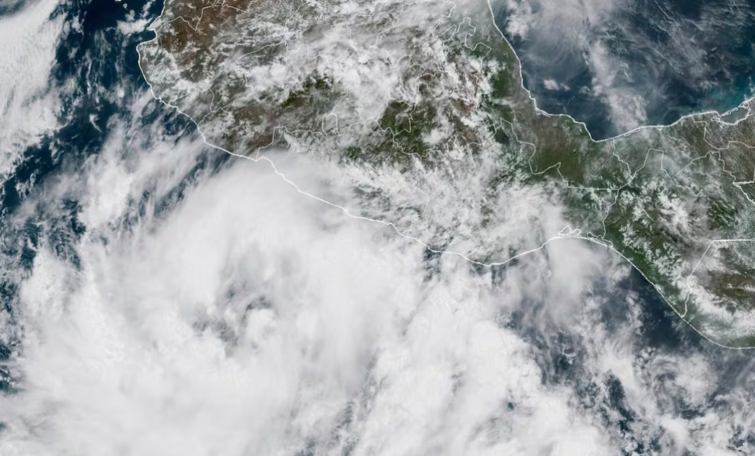 Se forma la tormenta tropical Dalila frente a las costas del Pacífico mexicano