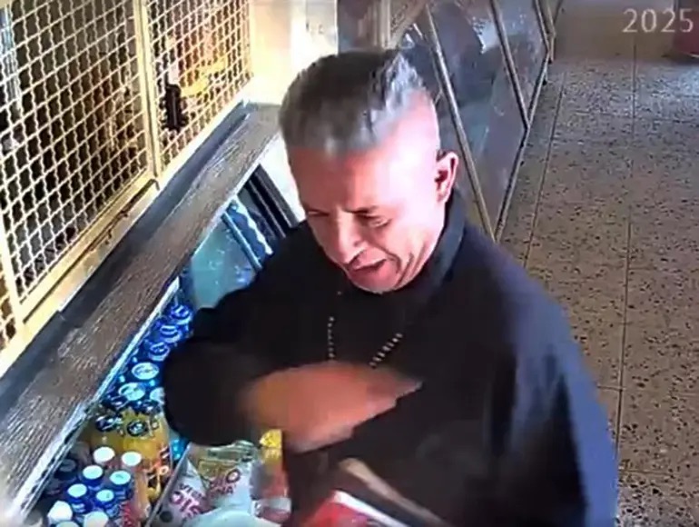 Padre Trinquetes, falso sacerdote pide dinero en negocios de Texcoco