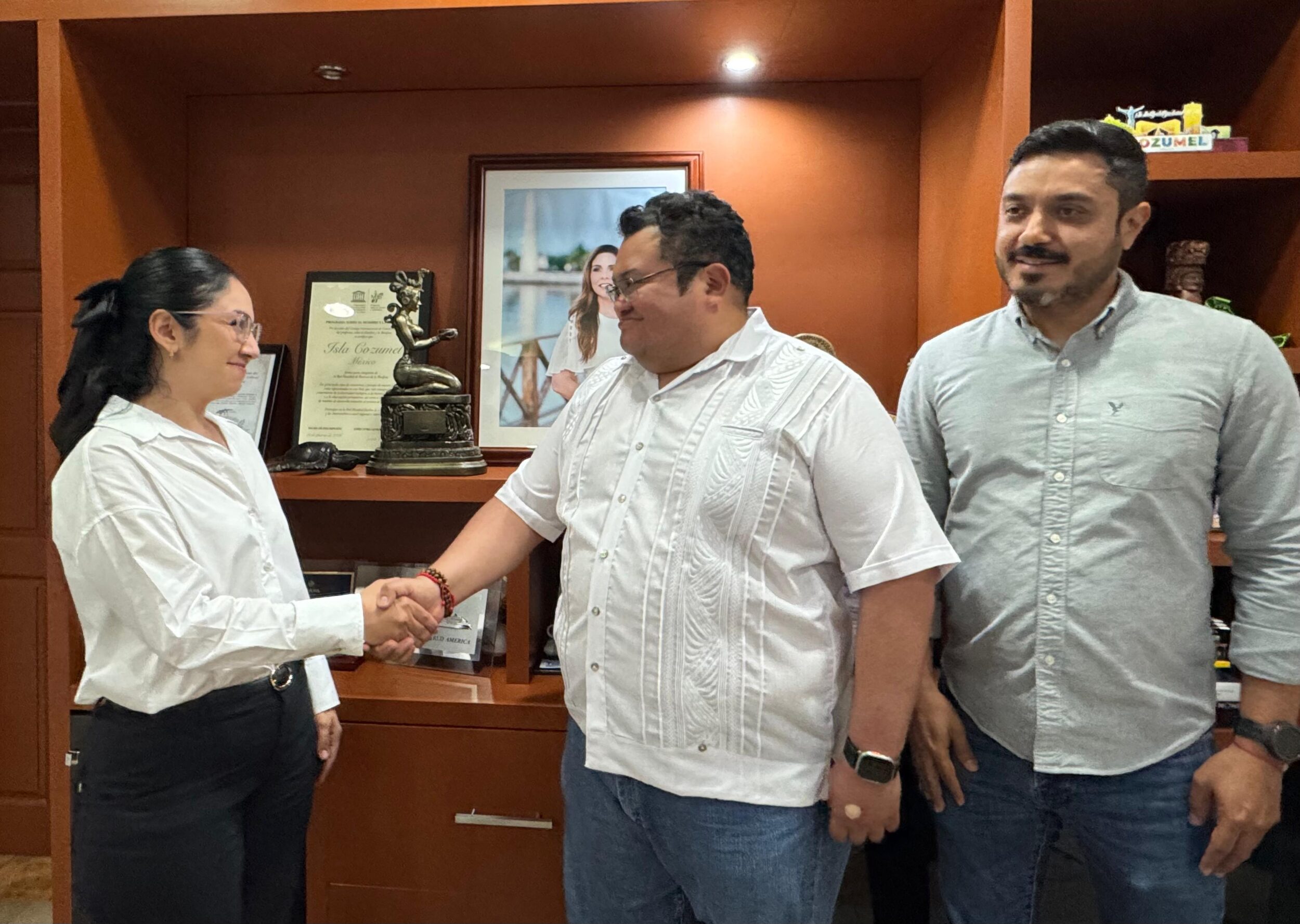 Chacón designa a Azalea Morales como Oficial Mayor