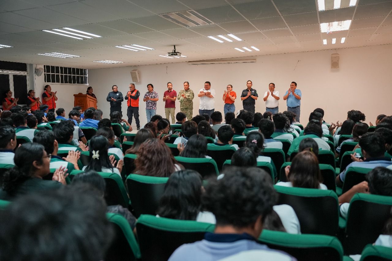 Chacón refuerza el programa “Escuelas Seguras” con pláticas de prevención en centros educativos