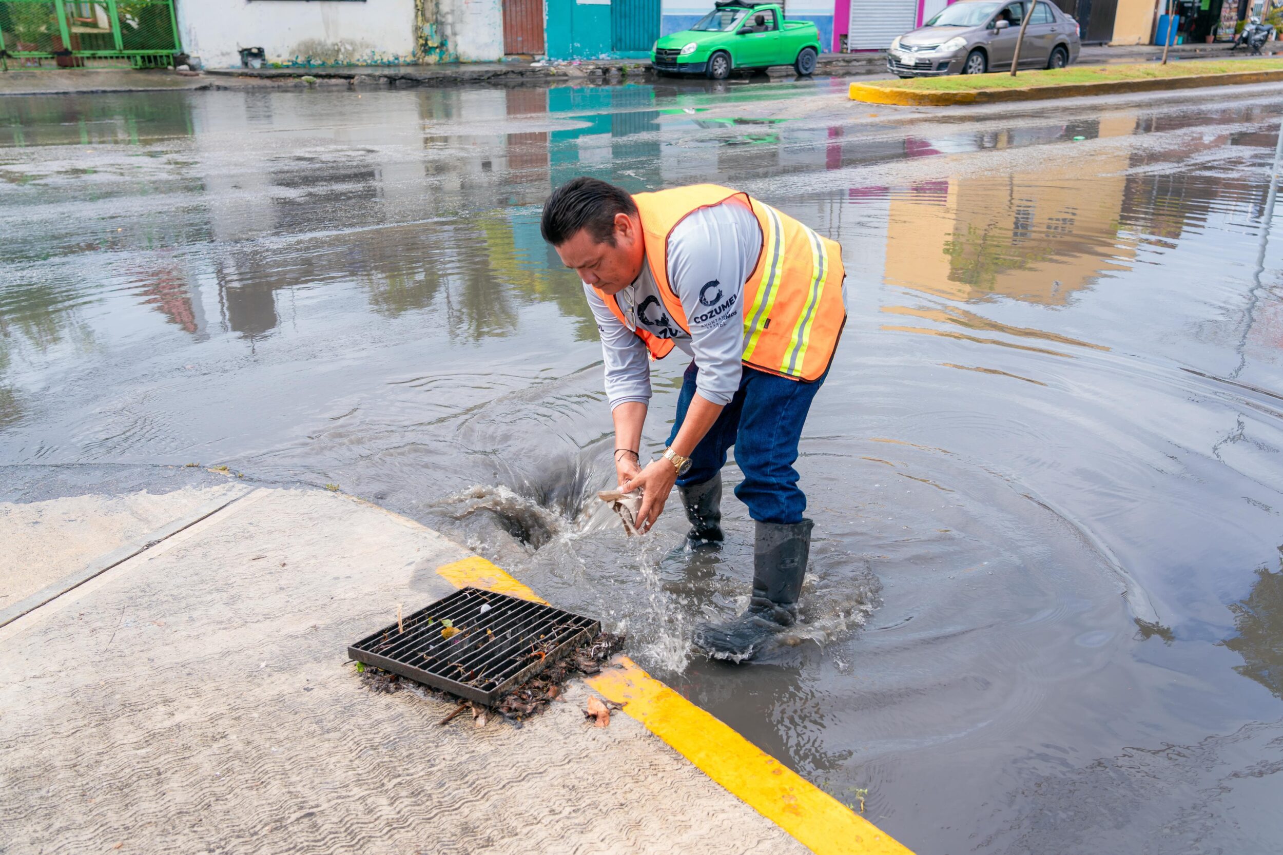 Gobierno de Cozumel refuerza acciones preventivas ante temporada de lluvias y huracanes