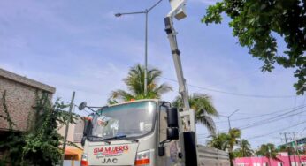 Atenea Gómez Ricalde mejora alumbrado público en beneficio de las familias de Isla Mujeres