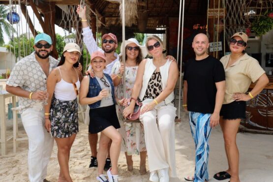 Gobierno de Isla Mujeres promueve turismo de bodas con agentes internacionales en fam trip 