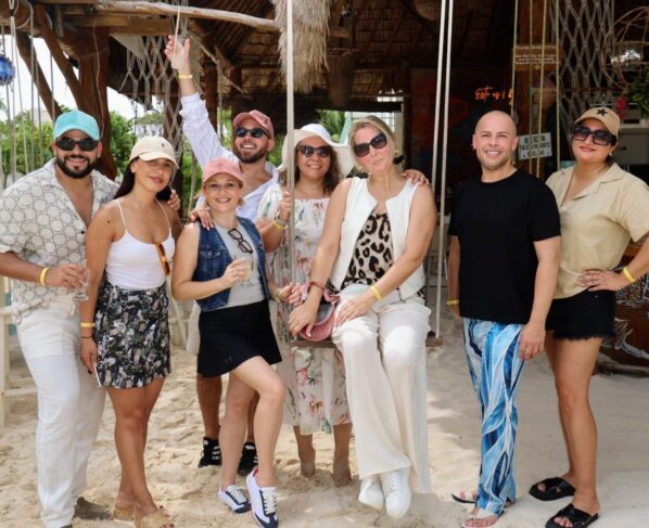 Gobierno de Isla Mujeres promueve turismo de bodas con agentes internacionales en fam trip 