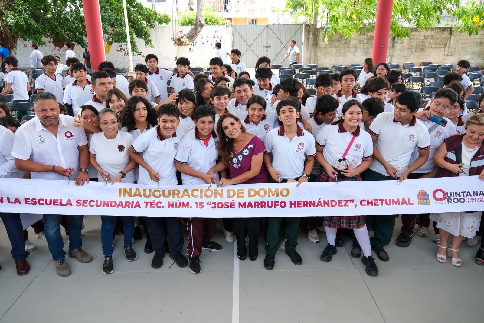 Después de 40 años sin domo, cumple promesa Mara Lezama en la Secundaria Técnica 15 “José Marrufo Hernández” en Chetumal