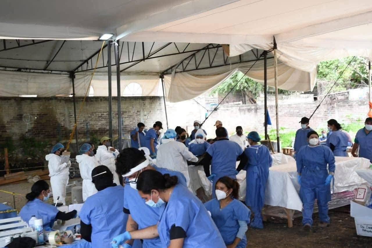 Encuentran al menos 60 cuerpos sin identificar en fosa común de cementerio en Jojutla, Morelos