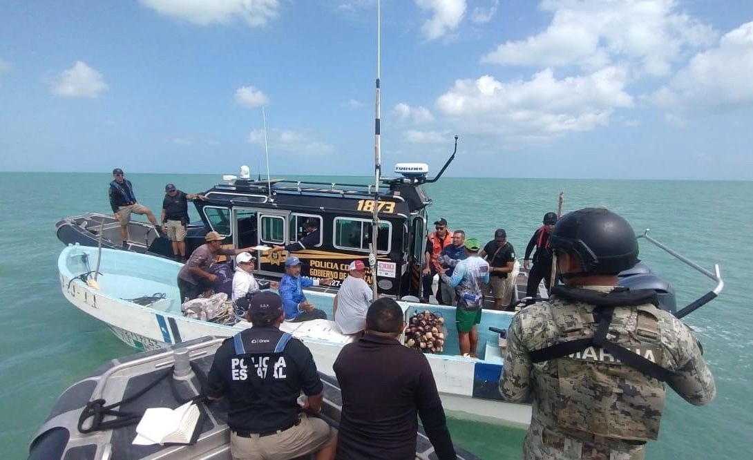 Aseguran dos lanchas por pesca furtiva en Yucatán