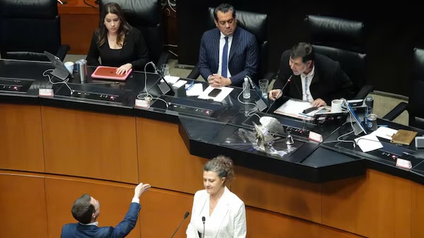 Noroña y Anaya protagonizan acalorado enfrentamiento en el Senado tras elección judicial