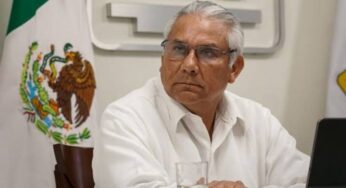 Detienen a tres personas por narcomenudeo y armas exclusivas del Ejército en operativo en avenida Huayacán