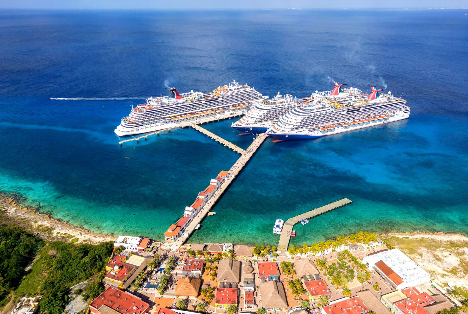 Quintana Roo destaca: más turistas y cruceros que nunca