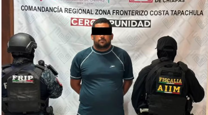 Detienen en Tapachula a maestro acusado de acoso sexual tras denuncia en graduación