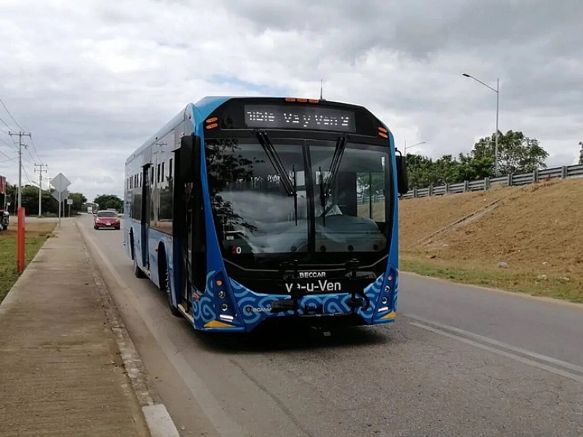 Anuncian inversión de casi mil mdp para transporte de Yucatán