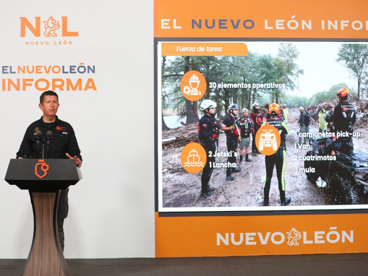 Nuevo León envía segunda brigada de rescate a Texas para apoyar en búsqueda de personas