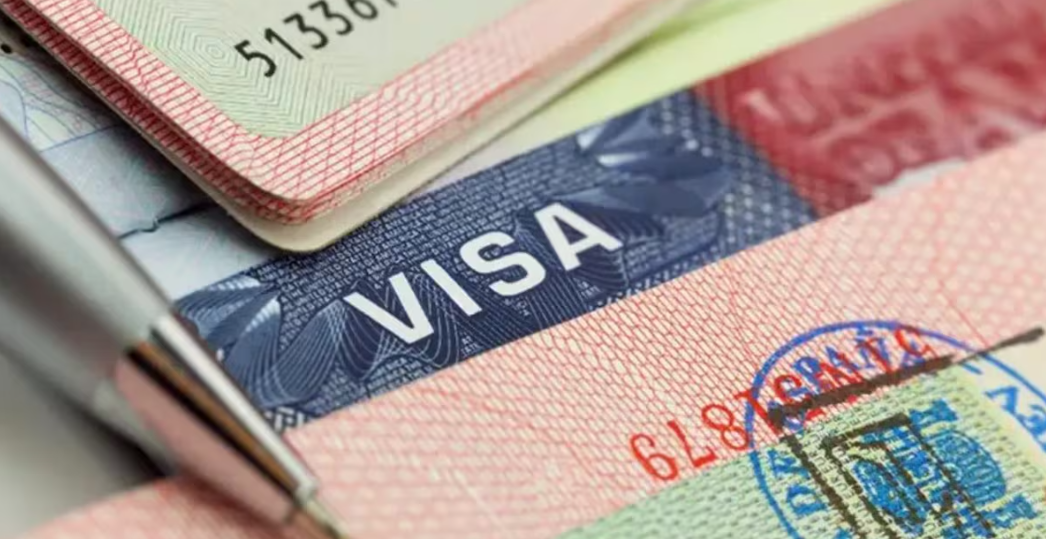 EE. UU. duplicará costo de visas no inmigrantes a partir de 2026