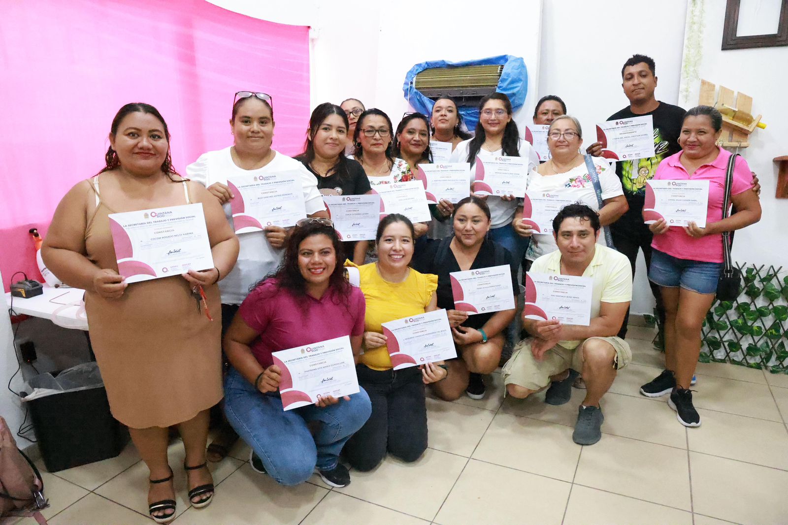 Gobierno Municipal impulsa la independencia económica de mujeres isleñas