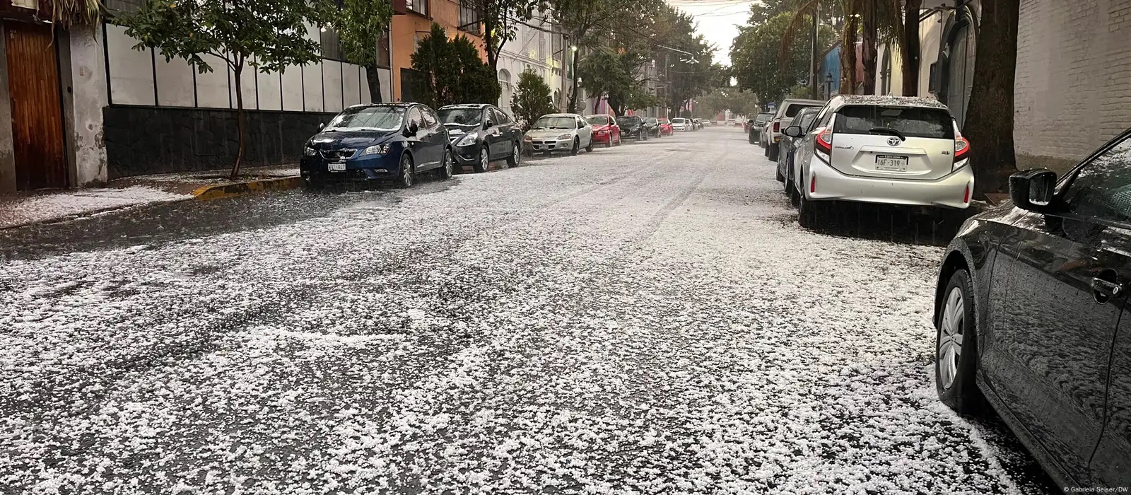 Cae granizo y lluvias en la CDMX