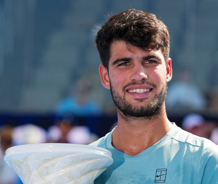 Carlos Alcaraz conquista Cincinnati, pero la final termina de manera inesperada