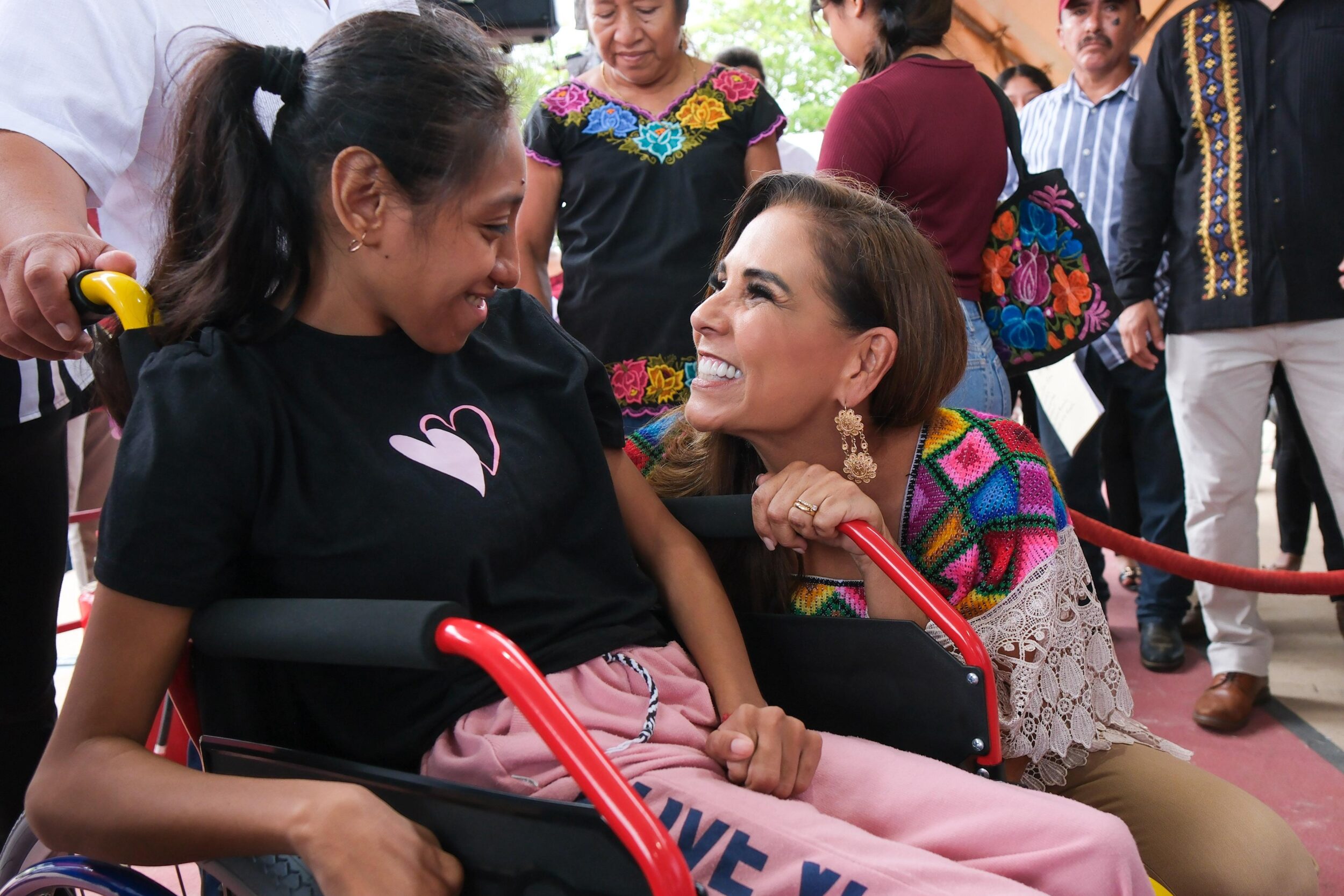 Mara Lezama atiende a más de 13 mil 649 personas en audiencias de “La Voz del Pueblo; concluye primera gira estatal en José María Morelos