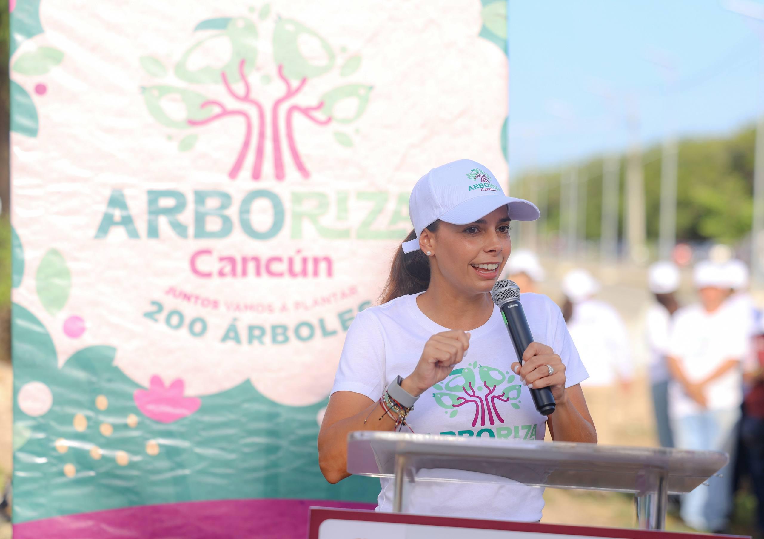 Crea Ana Paty Peralta un Cancún más verde con programa de arborización urbana
