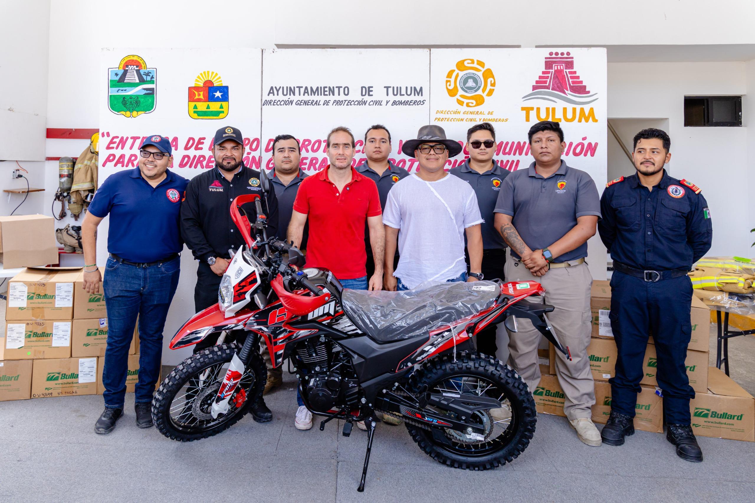Tulum dignifica a su cuerpo de bomberos con uniformes nuevos que cumplen con estandares internacionales