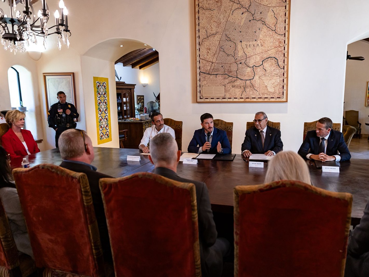 Nuevo León y Laredo firman acuerdo para impulsar centros logísticos y comercio transfronterizo