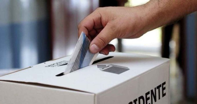 270 políticos, académicos e intelectuales exigen una reforma electoral incluyente en México