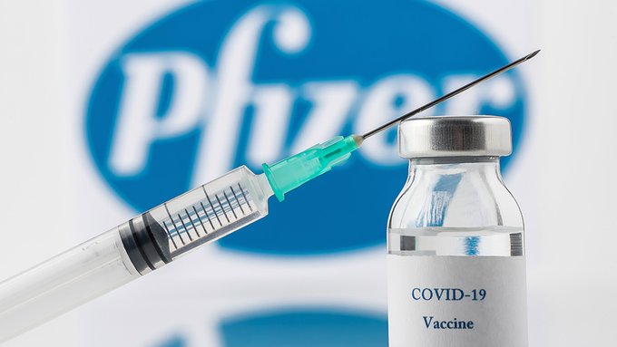 Pfizer anuncia la llegada de su vacuna actualizada contra la COVID-19 en octubre de 2025