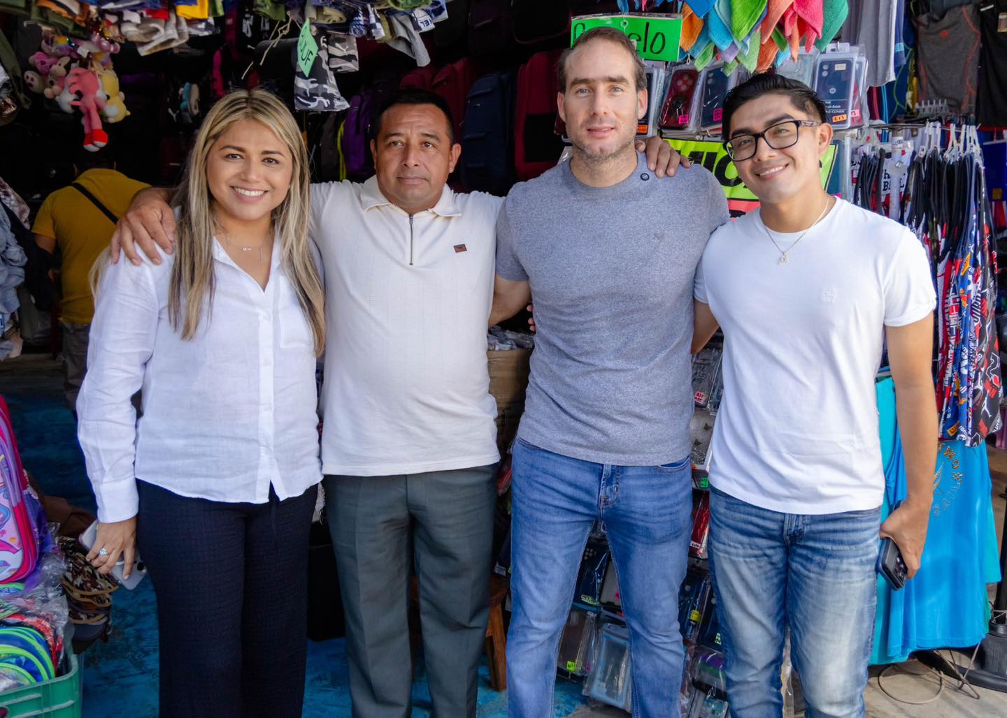 Autoridades recorren la Cancha Maya y dialogan con vecinos y comerciantes de Tulum