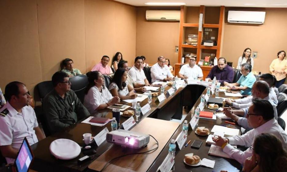 Yucatán implementa banderas para alertar sobre marea roja en playas