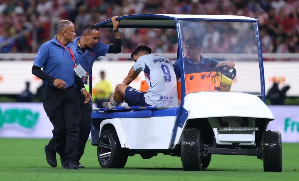 Cruz Azul confirma la gravedad de la lesión de Ángel Sepúlveda