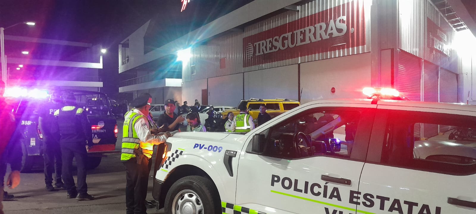 Aseguran 15 vehículos durante operativo contra arrancones en Tonalá