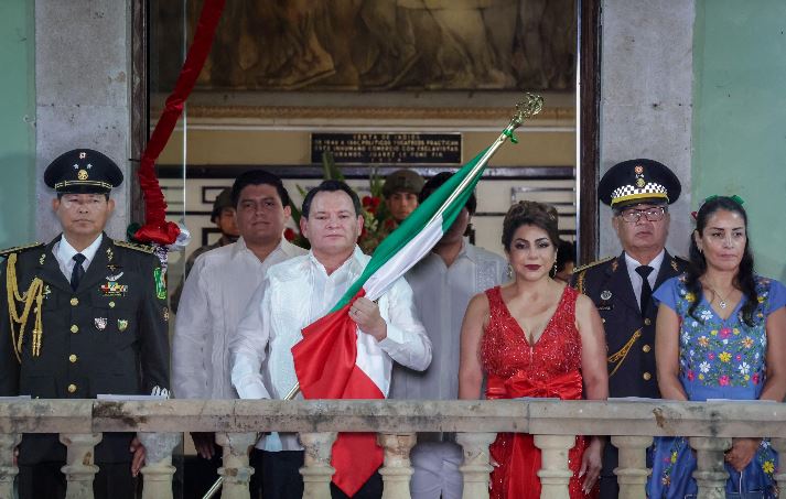 Joaquín Díaz Mena da su primer Grito de Independencia como gobernador de Yucatán
