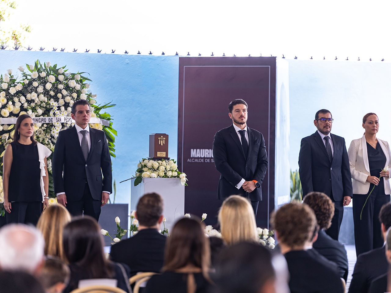 Despiden con honores a Mauricio Fernández en San Pedro
