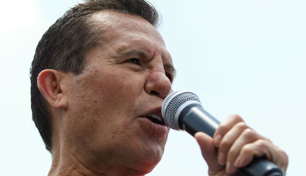 Julio César Chávez es hospitalizado de emergencia en Culiacán