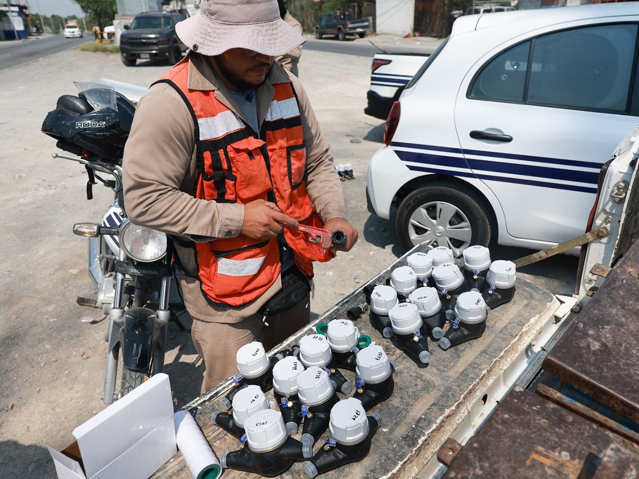 Renuevan más de 745 mil medidores en Monterrey