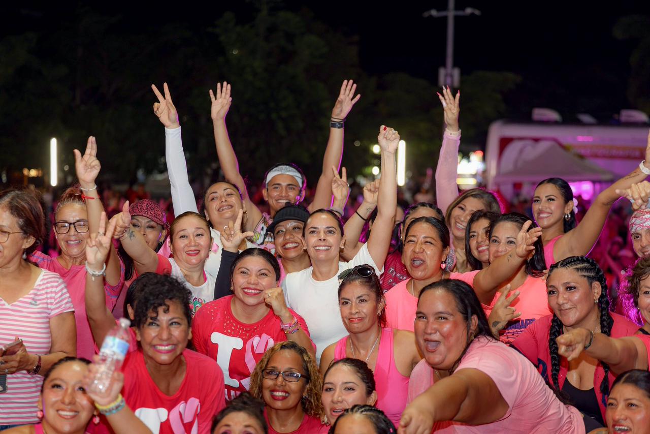Ana Paty Peralta se une al “Muévete por la vida” en el Octubre Rosa