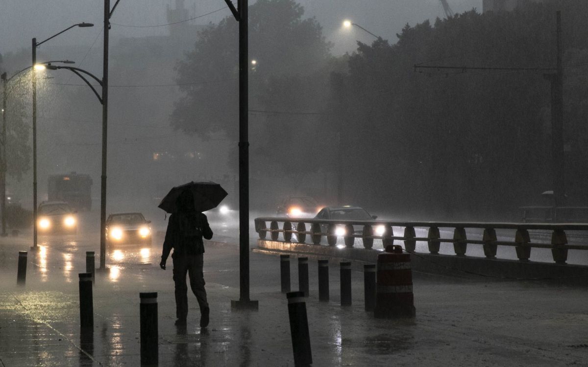 Frente frío 10 provocará lluvias y fuertes vientos en parte del país este fin de semana