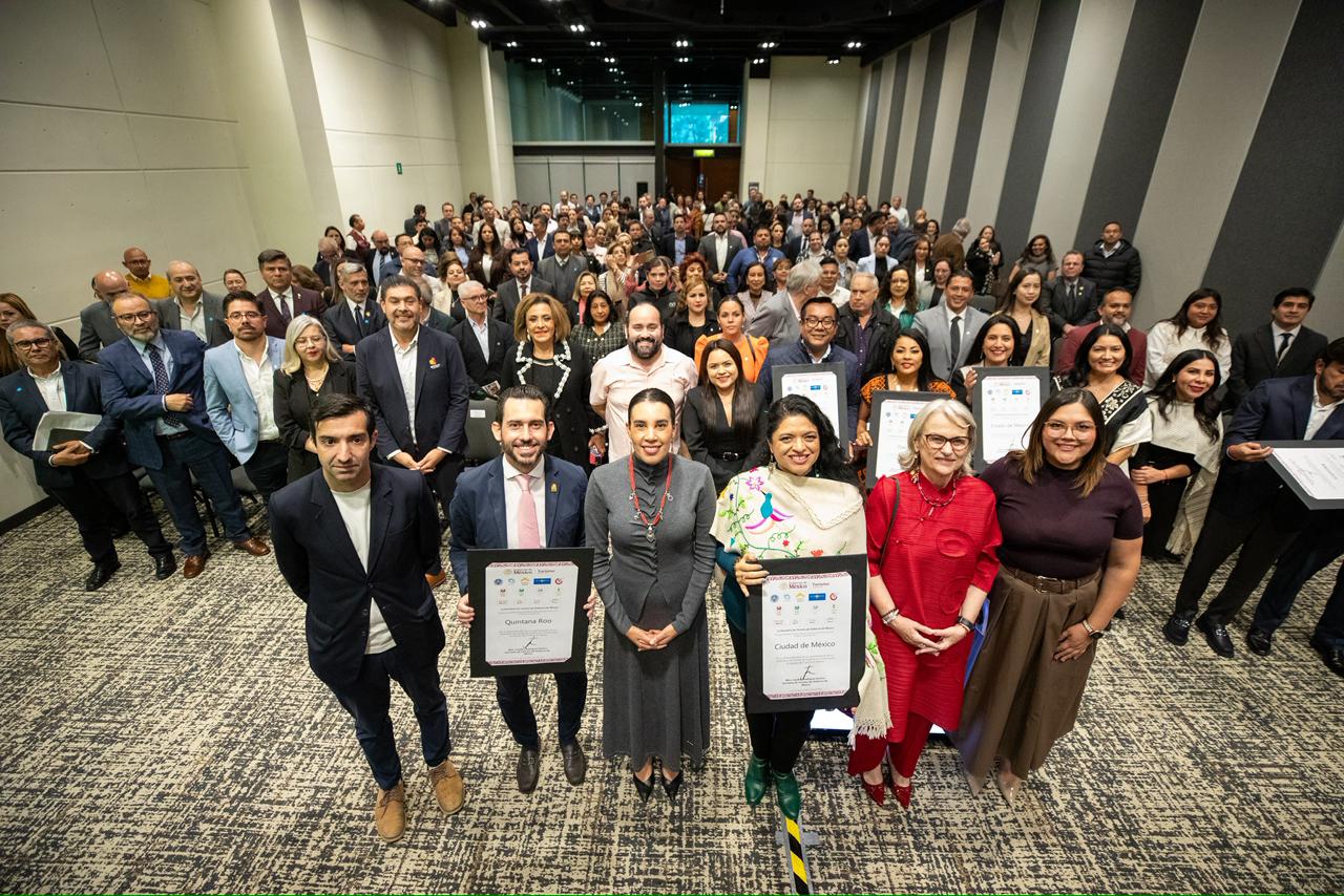 Entregan distintivos de calidad turística a prestadores de servicios en México